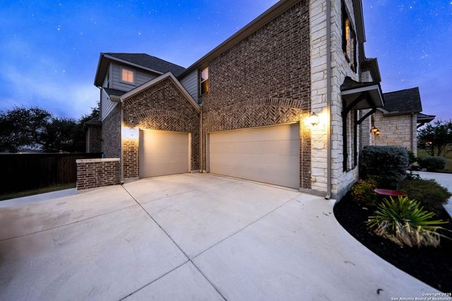 288 LILLY BLUFF, Castroville, TX 78009