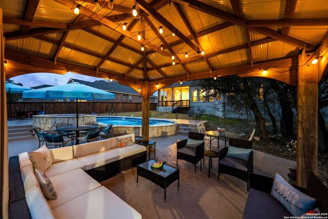 288 LILLY BLUFF, Castroville, TX 78009