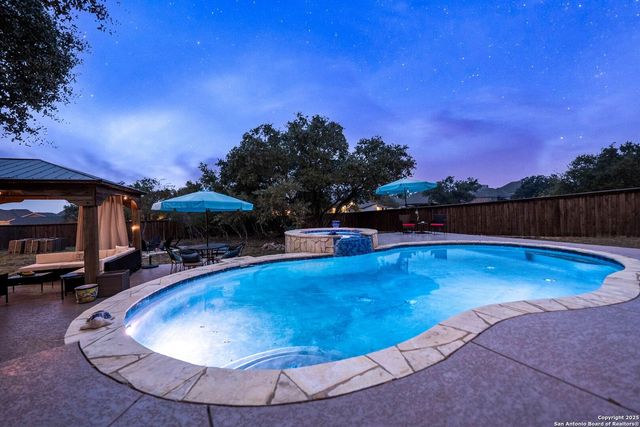 288 LILLY BLUFF, Castroville, TX 78009