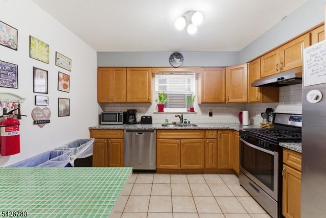 286 Mayor Gibson, Newark City, NJ 07104