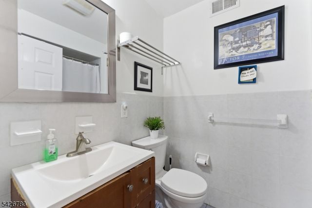 286 Mayor Gibson, Newark City, NJ 07104