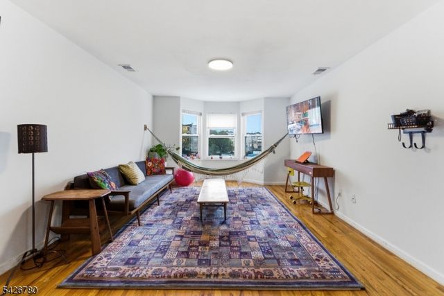 286 Mayor Gibson, Newark City, NJ 07104