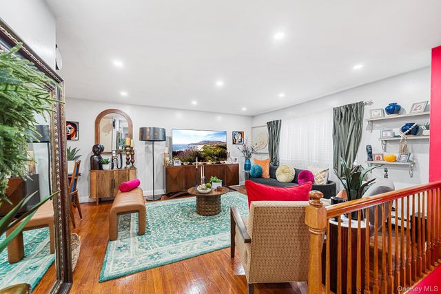 549 4th Street, Ronkonkoma, NY 11779