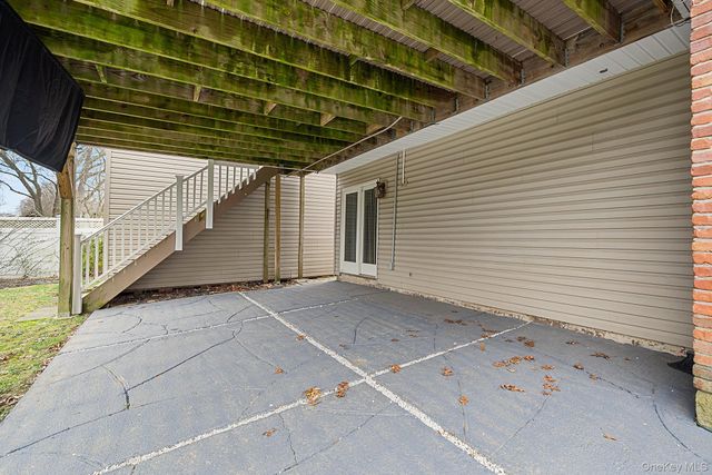 549 4th Street, Ronkonkoma, NY 11779