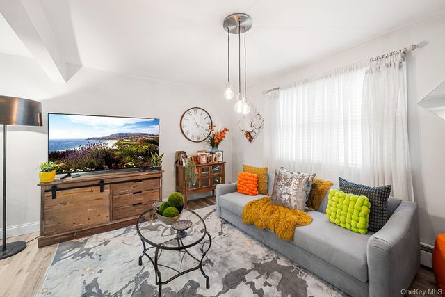 549 4th Street, Ronkonkoma, NY 11779