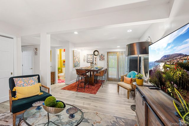 549 4th Street, Ronkonkoma, NY 11779