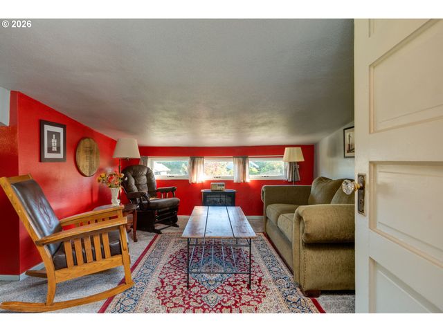 407 Ne 13TH St, Mc Minnville, OR 97128
