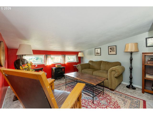 407 Ne 13TH St, Mc Minnville, OR 97128