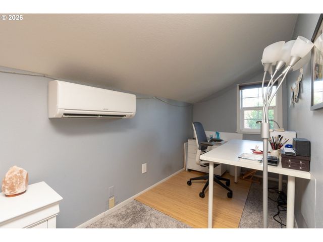 407 Ne 13TH St, Mc Minnville, OR 97128