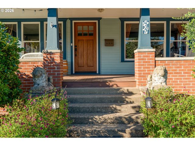 407 Ne 13TH St, Mc Minnville, OR 97128