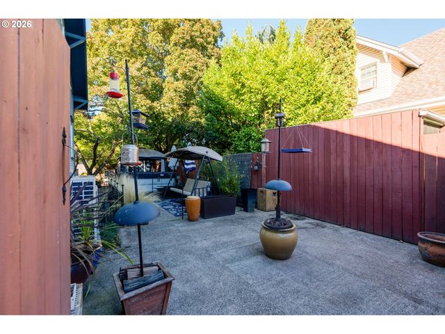 407 Ne 13TH St, Mc Minnville, OR 97128