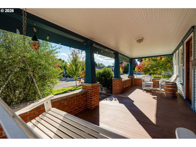 407 Ne 13TH St, Mc Minnville, OR 97128