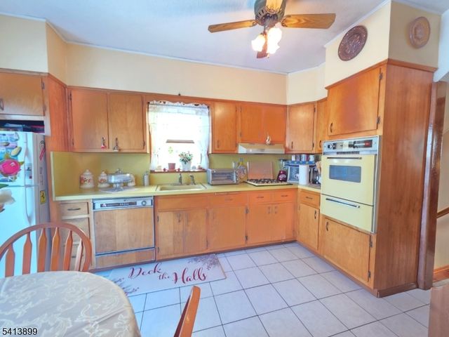 137 Fairbanks St, Hillside Twp., NJ 07205