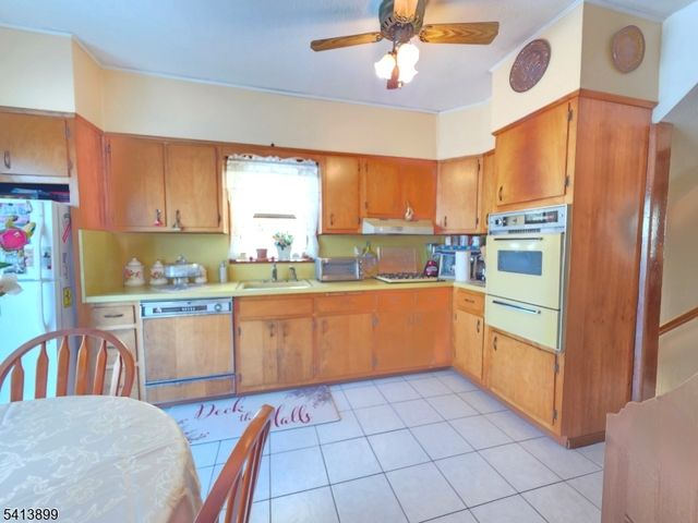 137 Fairbanks St, Hillside Twp., NJ 07205