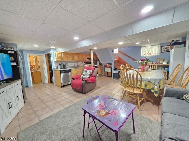 137 Fairbanks St, Hillside Twp., NJ 07205