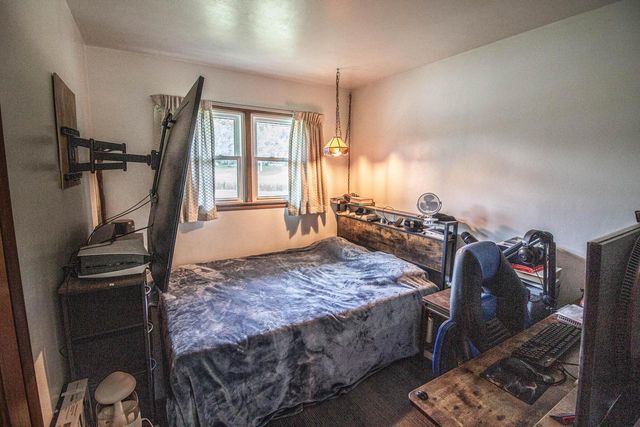 W222N8150 Plainview PARKWAY, Lisbon, WI 53089