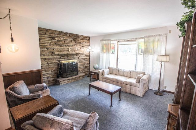 W222N8150 Plainview PARKWAY, Lisbon, WI 53089