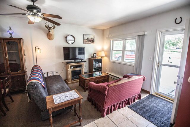 W222N8150 Plainview PARKWAY, Lisbon, WI 53089