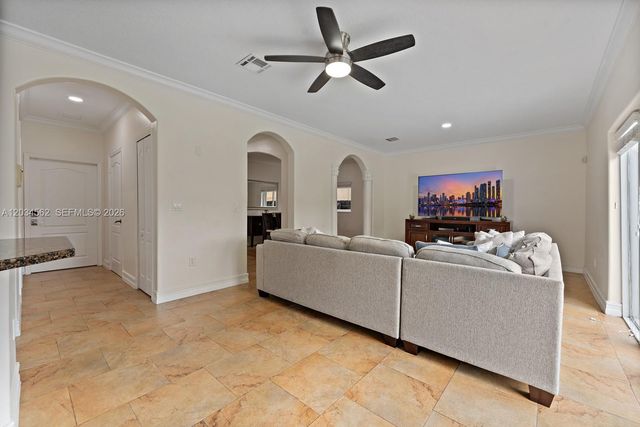 15651 SW 14th Street, Miami, FL 33194