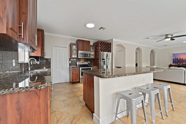 15651 SW 14th Street, Miami, FL 33194