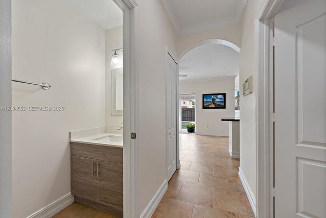 15651 SW 14th Street, Miami, FL 33194
