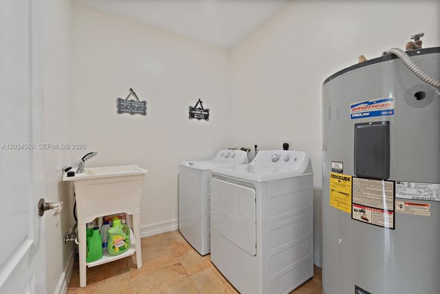 15651 SW 14th Street, Miami, FL 33194