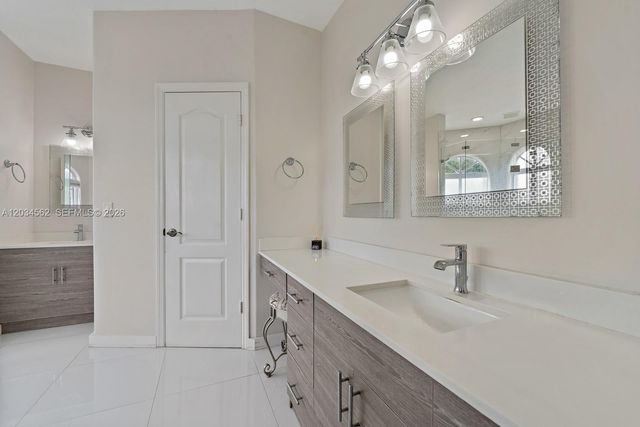 15651 SW 14th Street, Miami, FL 33194