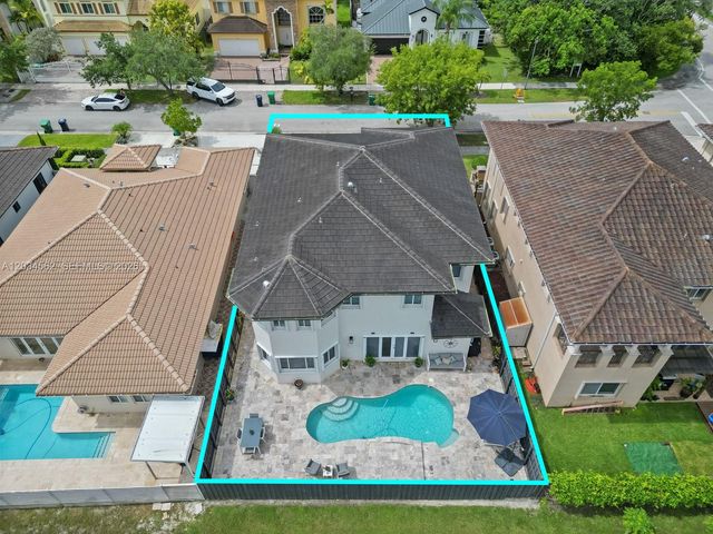 15651 SW 14th Street, Miami, FL 33194