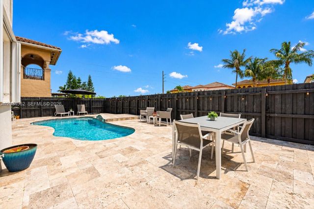 15651 SW 14th Street, Miami, FL 33194