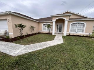 892 SW Duncan Terrace, Port St. Lucie, FL 34953