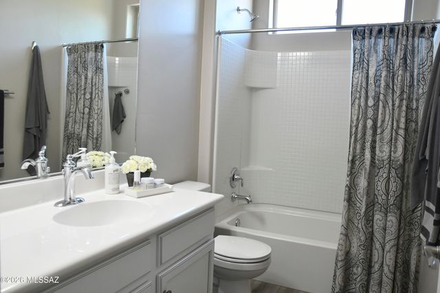 12143 S Creosote Valley Road, Vail, AZ 85641