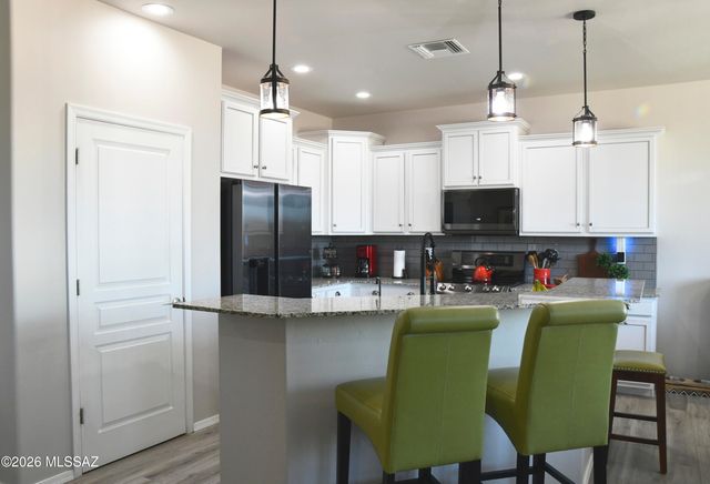 12143 S Creosote Valley Road, Vail, AZ 85641