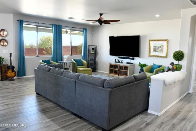 12143 S Creosote Valley Road, Vail, AZ 85641