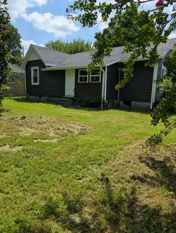 207 East Wyly Street, Waverly, TN 37185
