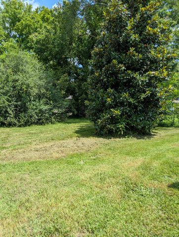 207 East Wyly Street, Waverly, TN 37185