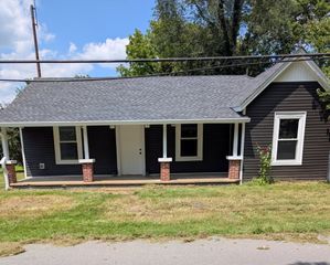 207 East Wyly Street, Waverly, TN 37185