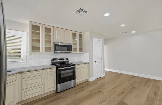 801 NW 31st St, Lawton, OK 73505