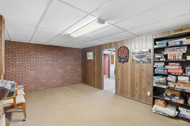 8140 Maxfield Lane, Madeira, OH 45243