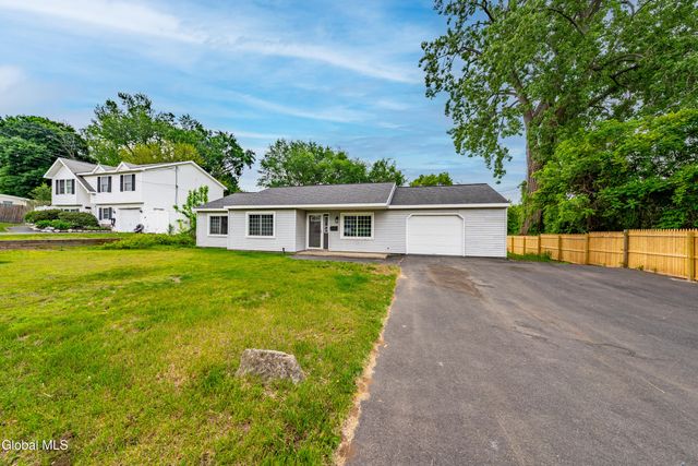 15 Barthol Street, Colonie, NY 12205