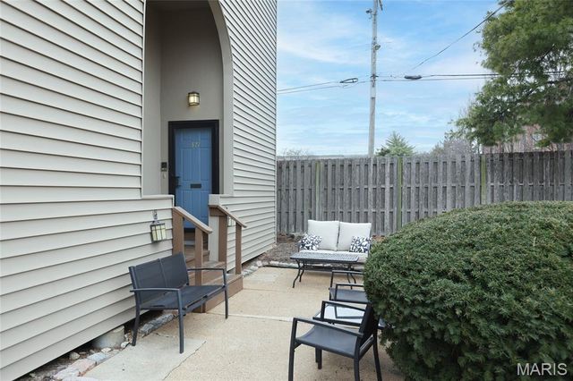 327 N Boyle Avenue, St Louis, MO 63108