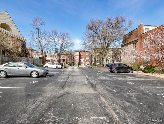 327 N Boyle Avenue, St Louis, MO 63108