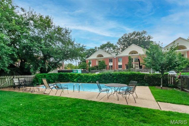 327 N Boyle Avenue, St Louis, MO 63108
