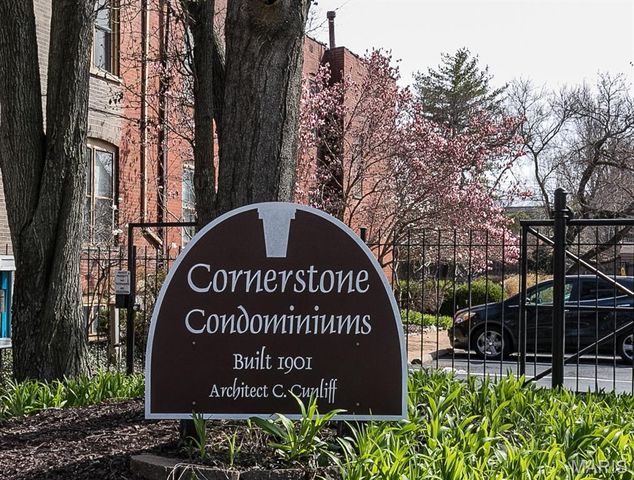 327 N Boyle Avenue, St Louis, MO 63108