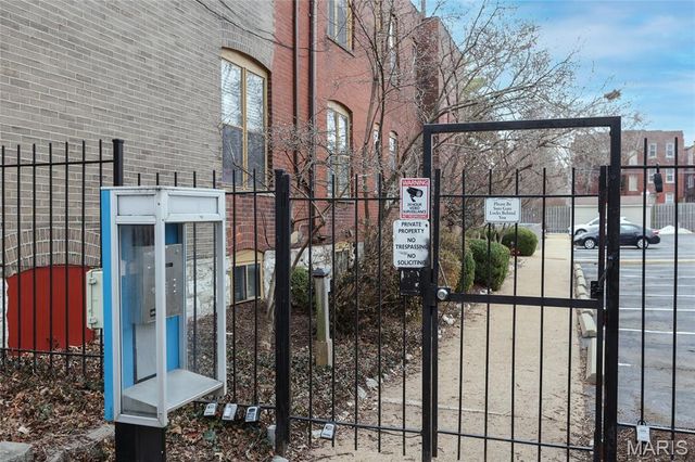 327 N Boyle Avenue, St Louis, MO 63108
