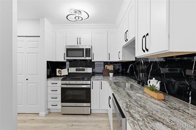 327 N Boyle Avenue, St Louis, MO 63108