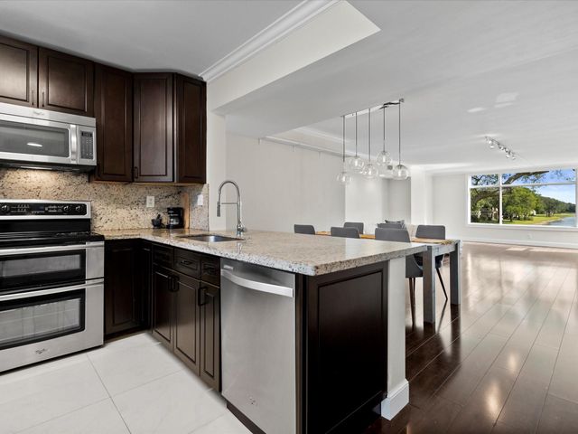 4134 S Carambola Cir H206, Coconut Creek, FL 33066
