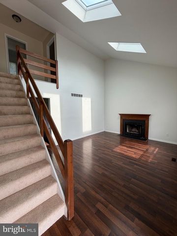 6 CAVALLERO CT, New Castle, DE 19720