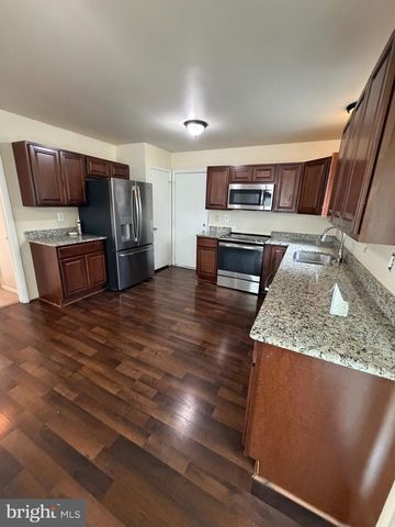 6 CAVALLERO CT, New Castle, DE 19720