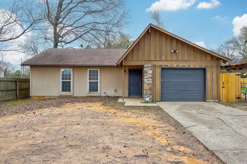2519 Jefferson Avenue, Texarkana, AR 71854