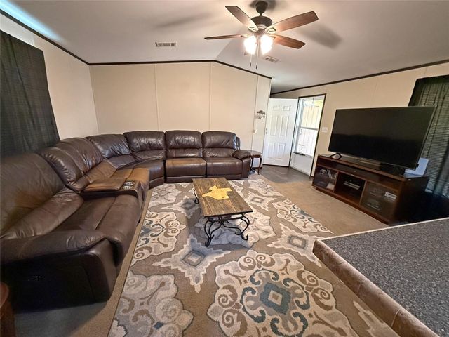 291 Leaning Oak Drive, Point Blank, TX 77364